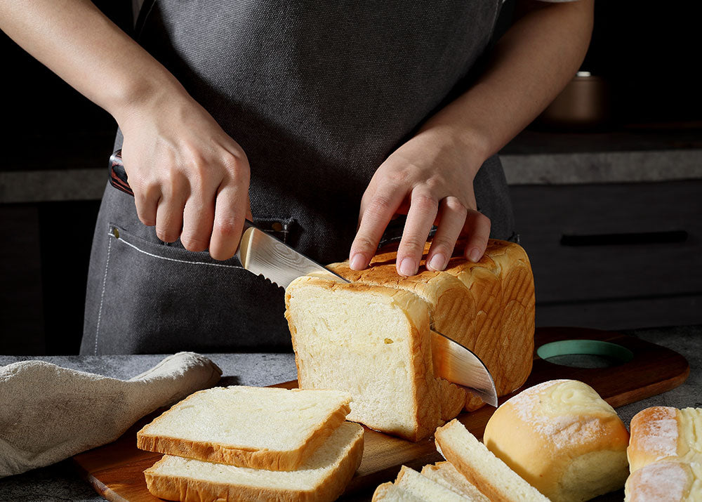 Universal Classic 8" Bread Knife