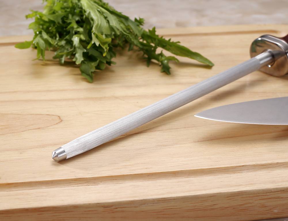 Sharpening rod for ordinary knives